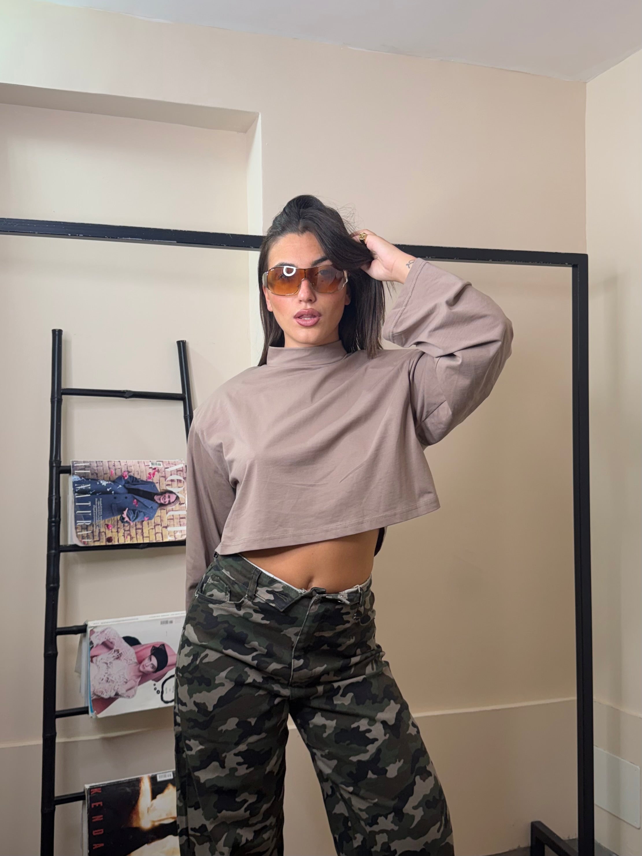 T-shirt crop mezzo collo