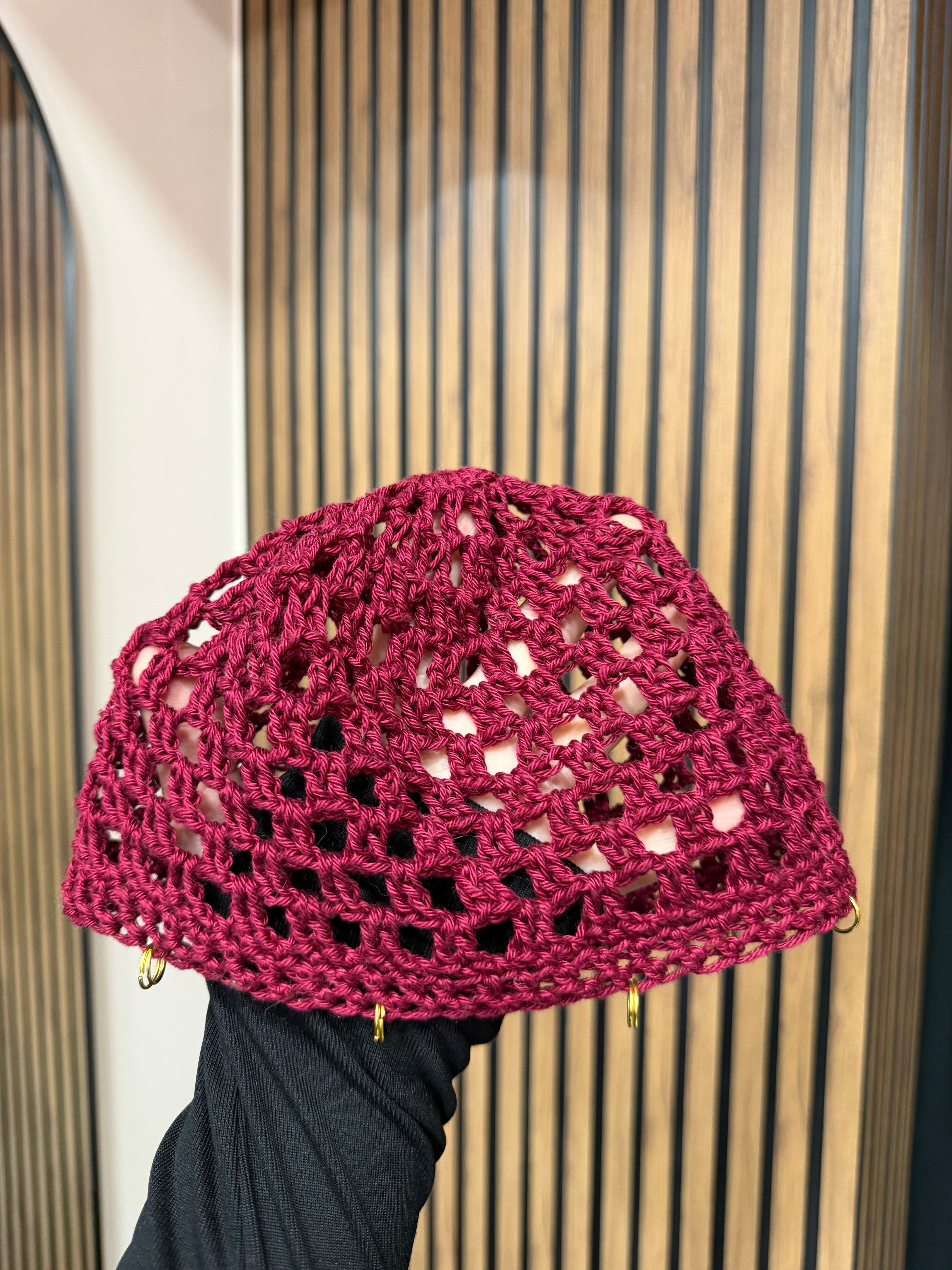 cappelli handmade con applicazioni