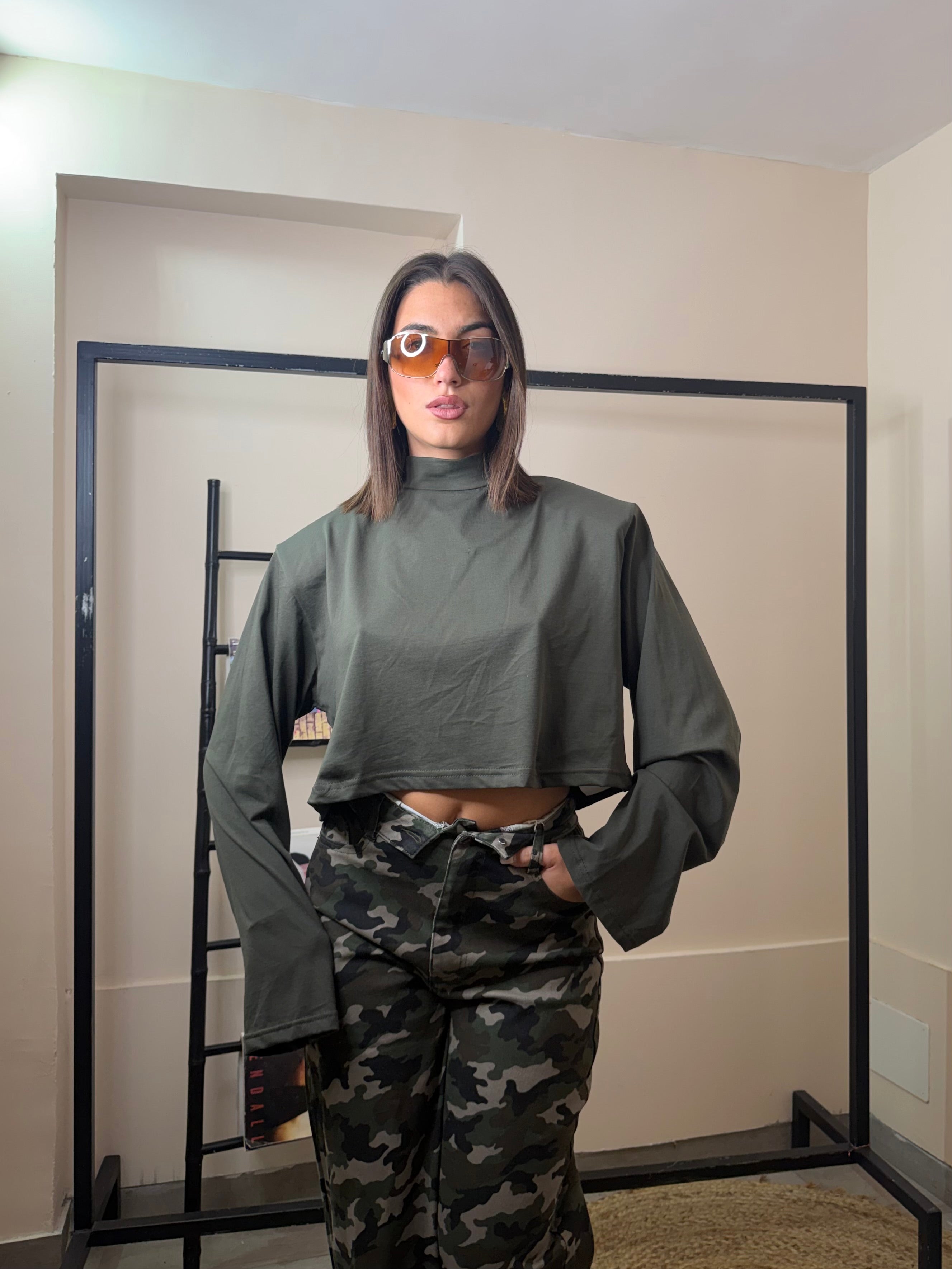 T-shirt crop mezzo collo