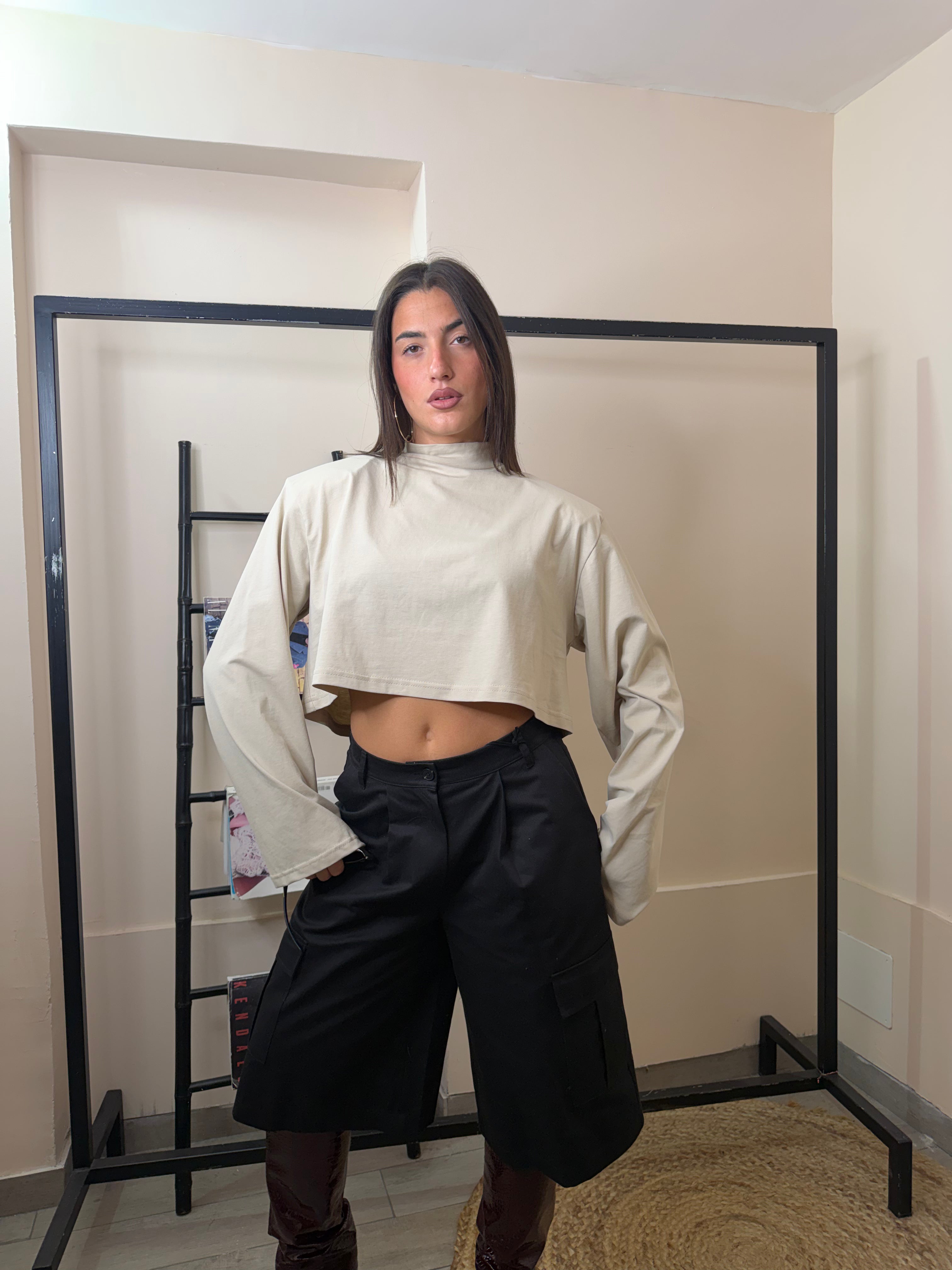 T-shirt crop mezzo collo